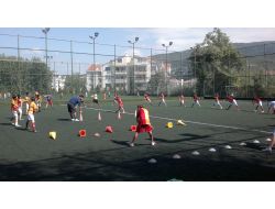 Bursa Galatasaray Futbol Okulu'nda Yeni Kayıt Dönemi Yoğun İlgi Görüyor