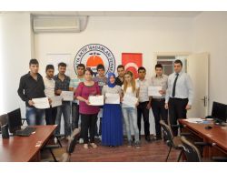 Makiad'ın Bilgisayarlı Muhabese Kursuna Katılanlar, Sertifika Aldı
