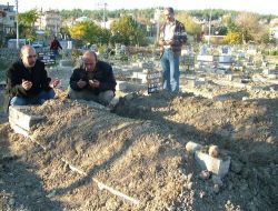 Eşinin Ölüm Acısına Dayanamadı Aynı Gün Vefat Etti