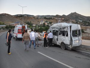 Tunceli'de askerî araca bombalı saldırı