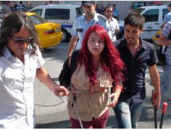 Başbakanlık Ofisi Önünde Zincirli Eylem