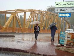 Manavgat'ta, Kuvvetli Yağış Ve Fırtınalı Hava 4 Gün Etkili Olacak!