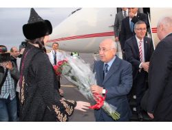 Tbmm Başkanı Çiçek Kazakistan’a Geldi