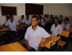 Somalili Öğrenciler Üniversiteyi Bitirmeden Ülkelerine Dönmek İstemiyor