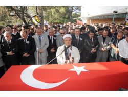 Manisa Şehidini Göz Yaşlarıyla Uğurladı