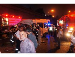 Tem'de Kaza: Sıkışan Yaralı Güçlükle Çıkarıldı