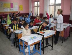 Engeliyle Gurur Duyan Bayan Öğretmen Meslek Aşkıyla Yaşıyor
