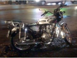 Polise Kızdı, Motosikletini Yatkı