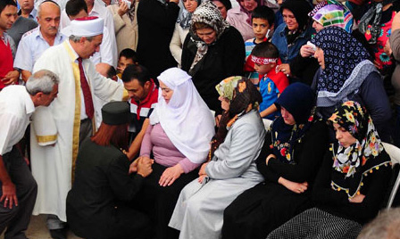 Kadın subay dondu kaldı!..