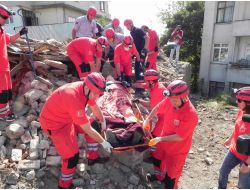 Deprem Tatbikatında 2 Yaralı Enkazdan Çıkarıldı
