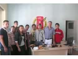 İş Yoğunluğu Nedeniyle Bir Araya Gelemeyen Gazeteciler Altın Gününde Buluşuyor