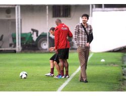 Trabzonspor, Evindeki Galibiyet Serisini Mersin'le Sürdürmek İstiyor