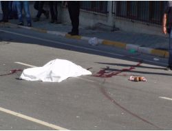 Kamyonun Ezdiği Küçük İrem'den Geriye Ayakkabıları Kaldı