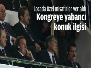 Yabancı konuklar Başbakan'ı dinledi