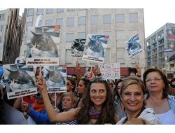 Binlerce Kişi Sokak Hayvanları İçin Eylem Yaptı