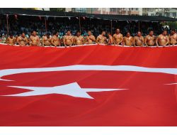 Başpehlivan Va Gaziler, Büyük Boy Türk Bayrağı Açarak Terörü Kınadı