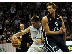 En Büyük Kupa Anadolu Efes'i 77 - 75 Yenen Beşiktaş’ın