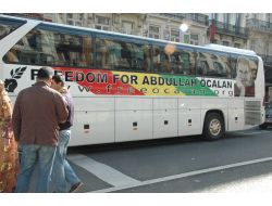 Terör Örgütü Sempatizanları Brüksel’de Öcalan’a Özgürlük İstedi