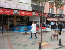 Pendik’te Bir Kuyumcu, Dükkanını Açarken Öldürüldü