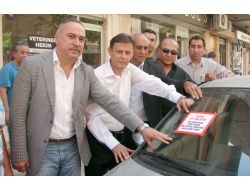 Denizli Chp, Benzin Zammını Afişlerle Protesto Etti!