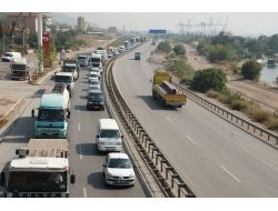 TEM'DEKİ ÇALIŞMA TRAFİĞİ KİLİTLEDİ