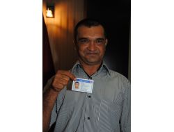 Engelli Musa, Ehliyet Alma Sevincini, Kaymakam Bulgurlu'ya Sarılarak Paylaştı