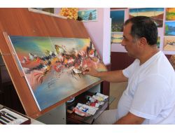 Jiletle Resim Yapan Ressam Destek Bekliyor