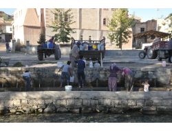 Dündarlı Halkı 40 Gündür Suyun İçinde Susuzluk Yaşıyor