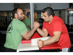 Bilek Güreşinde İsimlerini Dünyaya Duyurdular