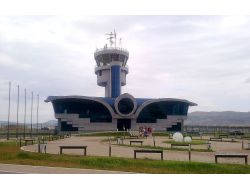 Erivan ve Bakü Arasında Havaalanı Gerginliği