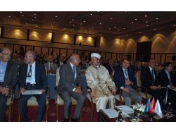 Cami Mimarisi Sempozyumu Başladı