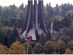 Anıt Mezar'da İş Makinesi Çalışmaya Başladı