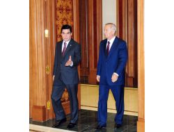 Özbek Lider Kerimov, Türkmenistan’da..