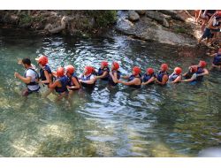 Beşkonak'ta 50 Bin Rus Turist Kanyon Turuna Çıktı