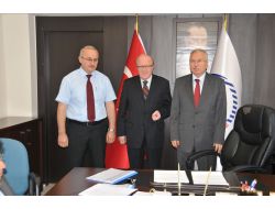 Omü İlahiyat Fakültesi'nde Devir Teslim Töreni