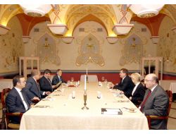 Davutoğlu, Kırım Başbakanı Ve Meclis Başkanı İle Bir Araya Geldi