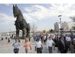 Sağlık İçin Yürüyüşe Dikkat Çekmek Amacıyla Yürüdüler