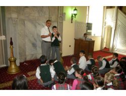 Öğrenciler, Camilerde İnternet İstedi!