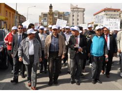 'Sağlığını Masiyosan Mahana Bulma Yörü' Sloganıyla Yürüdüler