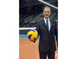 Türkiye Voleybol Federasyonu Başkanı Seçilen Özkan Mutlugil Görevi Devraldı