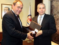 Demirören: Denizlispor'u Tekrar Süper Lig'de Görmek İstiyoruz