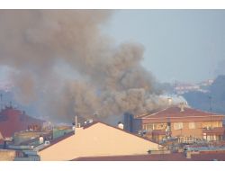 Apartmanın Çatı Katındaki Yangın Korkuttu