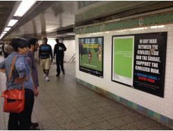 Metrodaki Afişlere Tepki