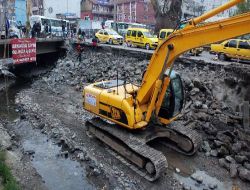 Ereğli'de Pençes Deresi'nin Üzerini Belediye Kendi İmkânları İle Kapatıyor
