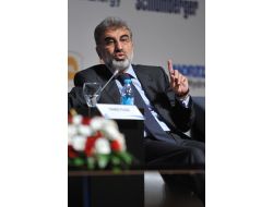 Bakan Yıldız: Suriye'ye Verilen Elektiriğin Kesimesi Sözkonusu Değil