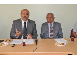 Gönüllü Üniversiteliler Ortaokul Öğrencilerine Derslerinde Yardım Edecek