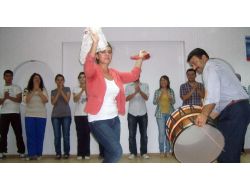 Yeni Atanan Öğretmenlere Halk Oyunları Kursu