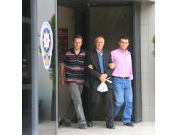 Cami Önlerinde 'Hayır Yapacağım' Diye Dolandırıcılığa Karışan Zanlı Tutuklandı