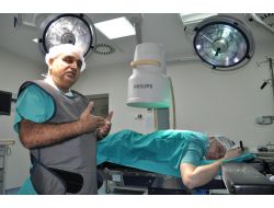 Baü Tıp Fakültesi'nde Bel Fıtığı 90 Derecede Yakılarak Tedavi Ediliyor