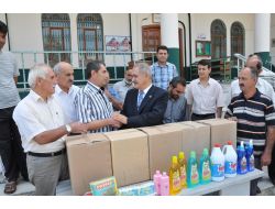 Osmaniye Belediyesi, Camilere Temizlik Malzemesi Dağıttı